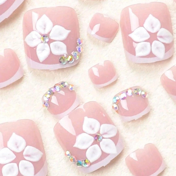 24Pcs Short Square White Toe Nails 3D Flower Rhinestone Set with Nail File SH - Picture 2 of 5